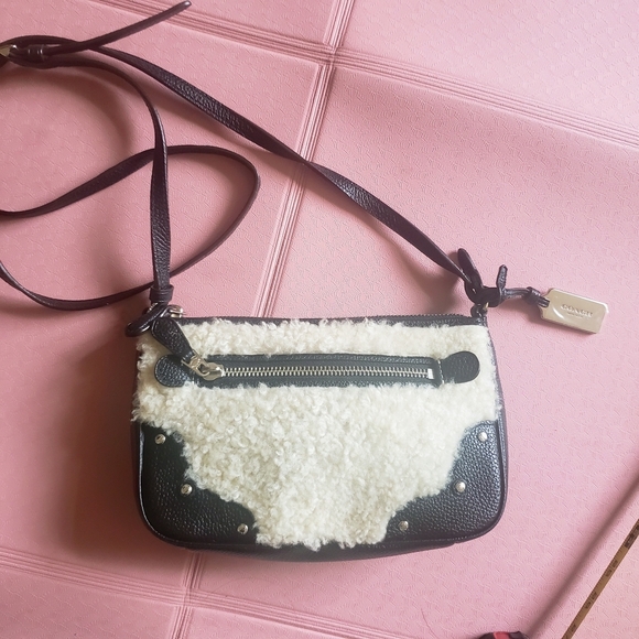 Coach Handbags - Coach Small Rhyder Pochette Shearling Crossbody Bag Wool Pebbled Leather